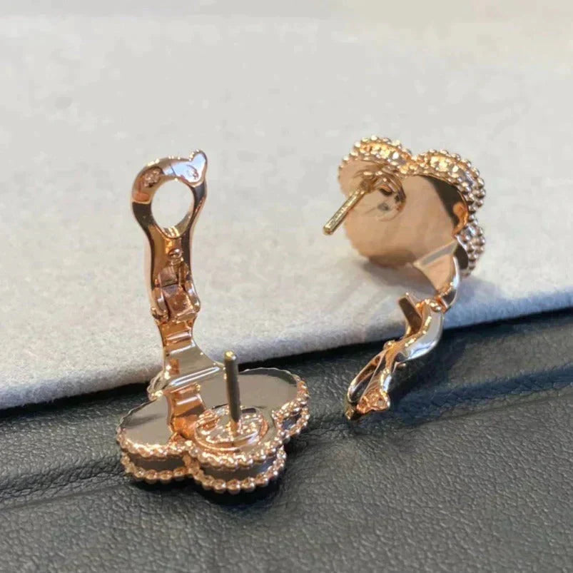 Mysitc CLOVER MEDIUM 1 MOTIFS GRAY MOP DIAMOND EARRINGS