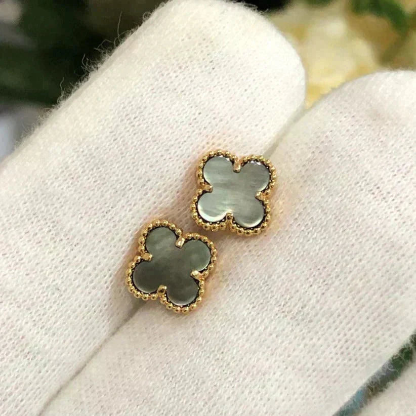 Mysitc CLOVER MINI 9.5MM GRAY MOP EARRINGS