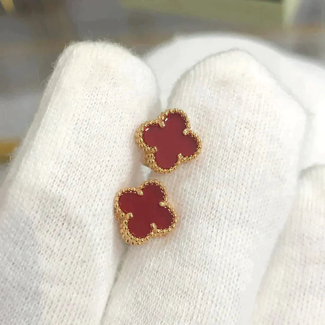 Mysitc CLOVER MINI 9.5MM CARNELIAN EARRINGS