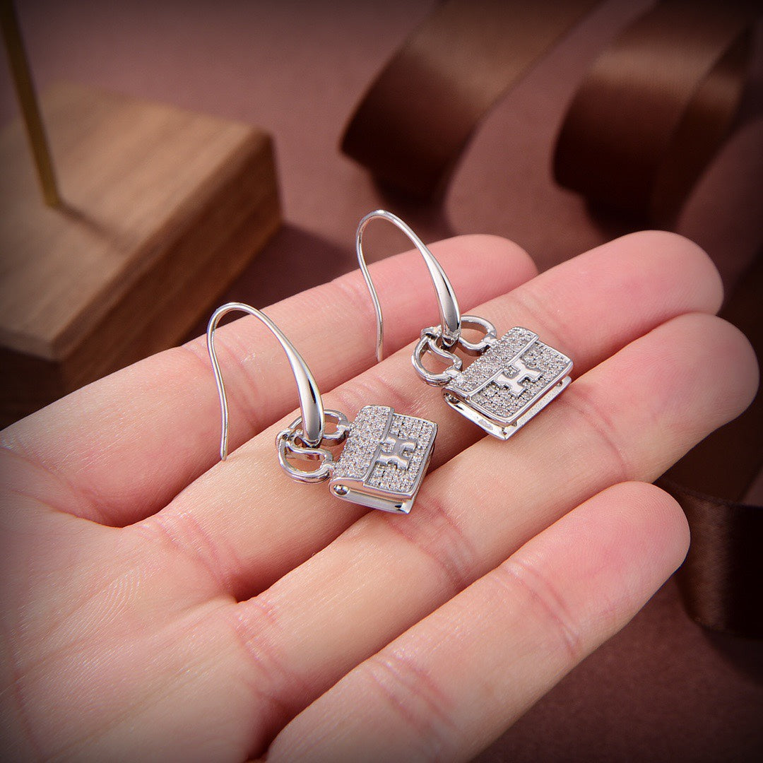 Mysitc KELLY DIAMOND EARRINGS
