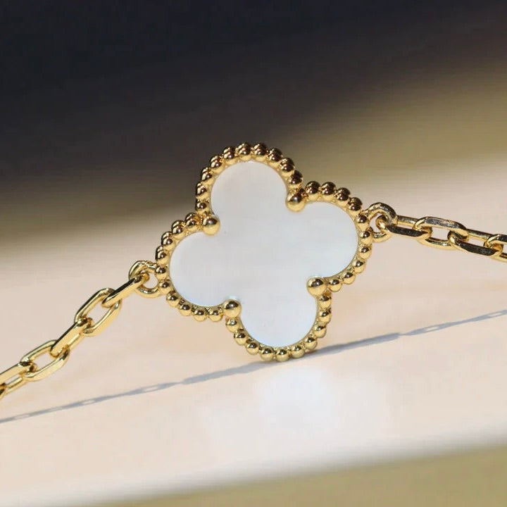 Mysitc CLOVER 20 MOTIFS WHITE MOP NECKLACE