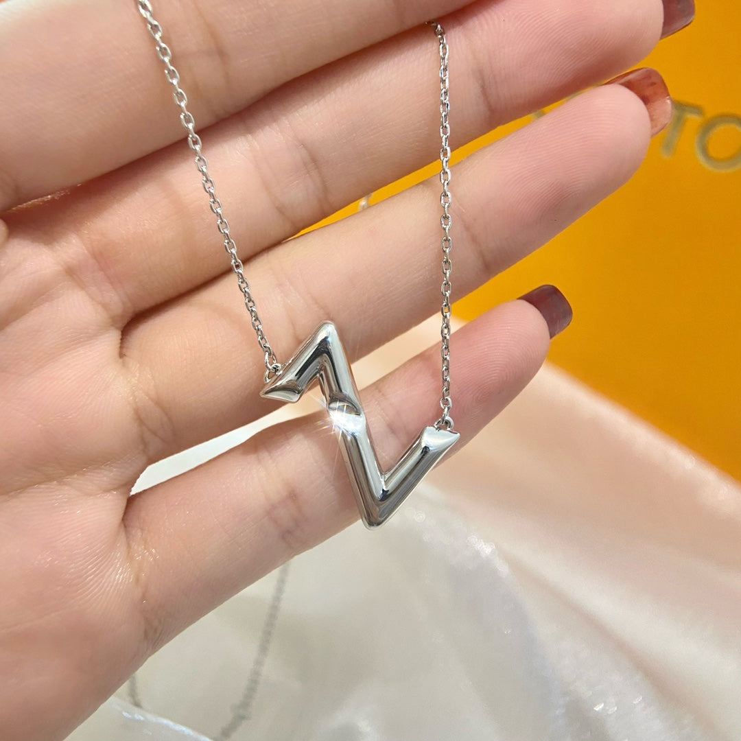 Mysitc VOLTE UPSIDE DOWN NECKLACE