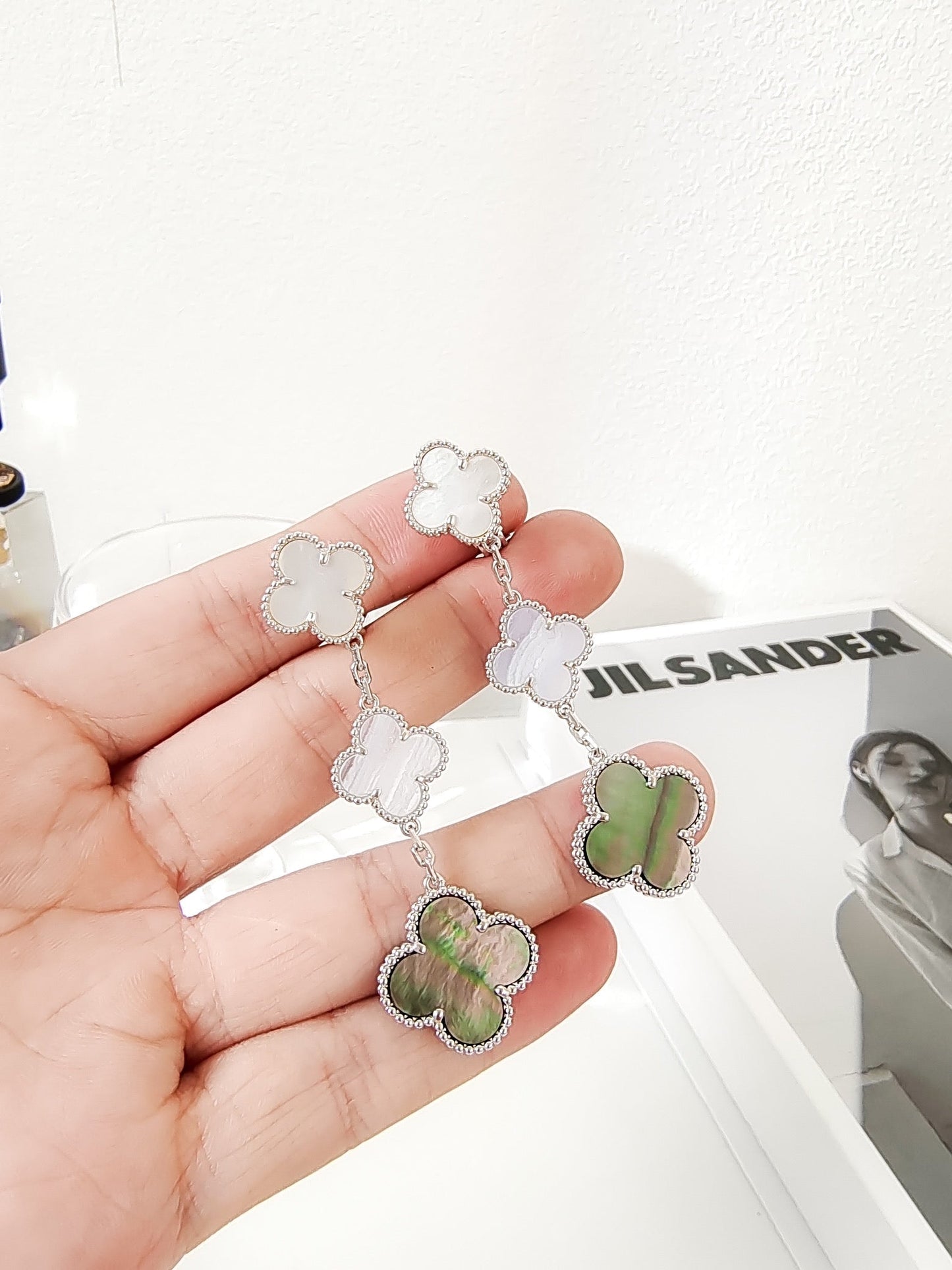 Mysitc CLOVER 3 MOTIFS CHALCEDONY DARK MOP SILVER EARRINGS