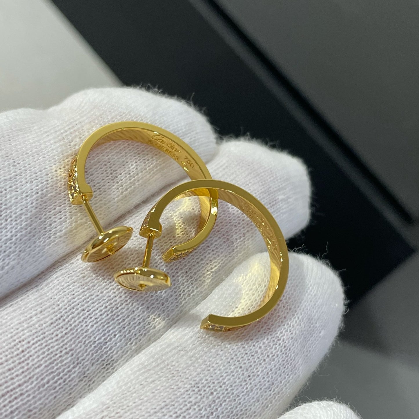 Mysitc LOVE DIAMOND GOLD HOOP EARRINGS