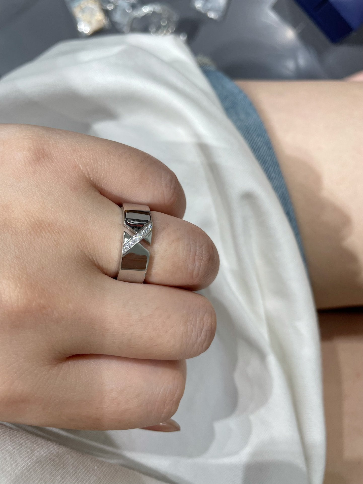 Mysitc LIENS EVIDENCE DIAOMOND RING