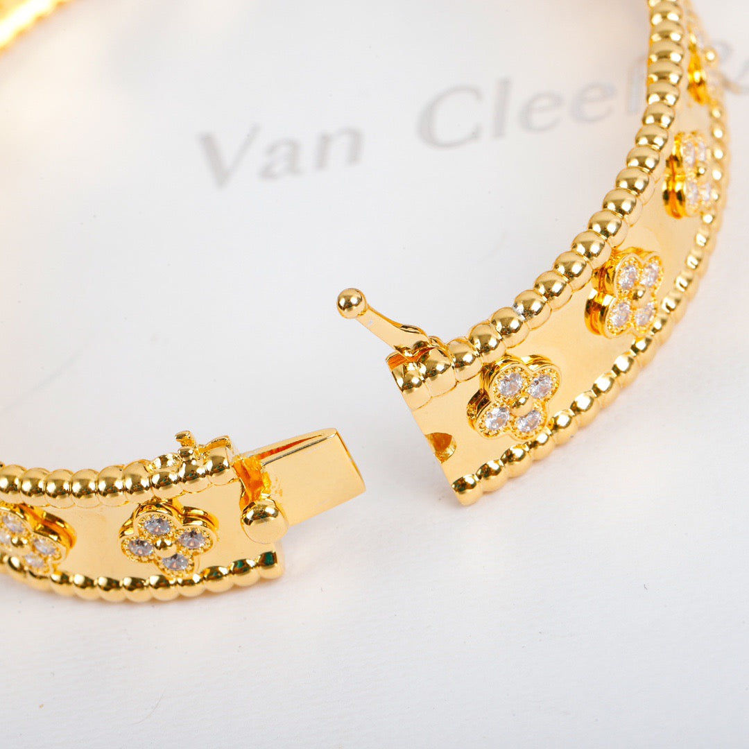 Mysitc CLOVER BRACELET 8MM DIAMONDS
