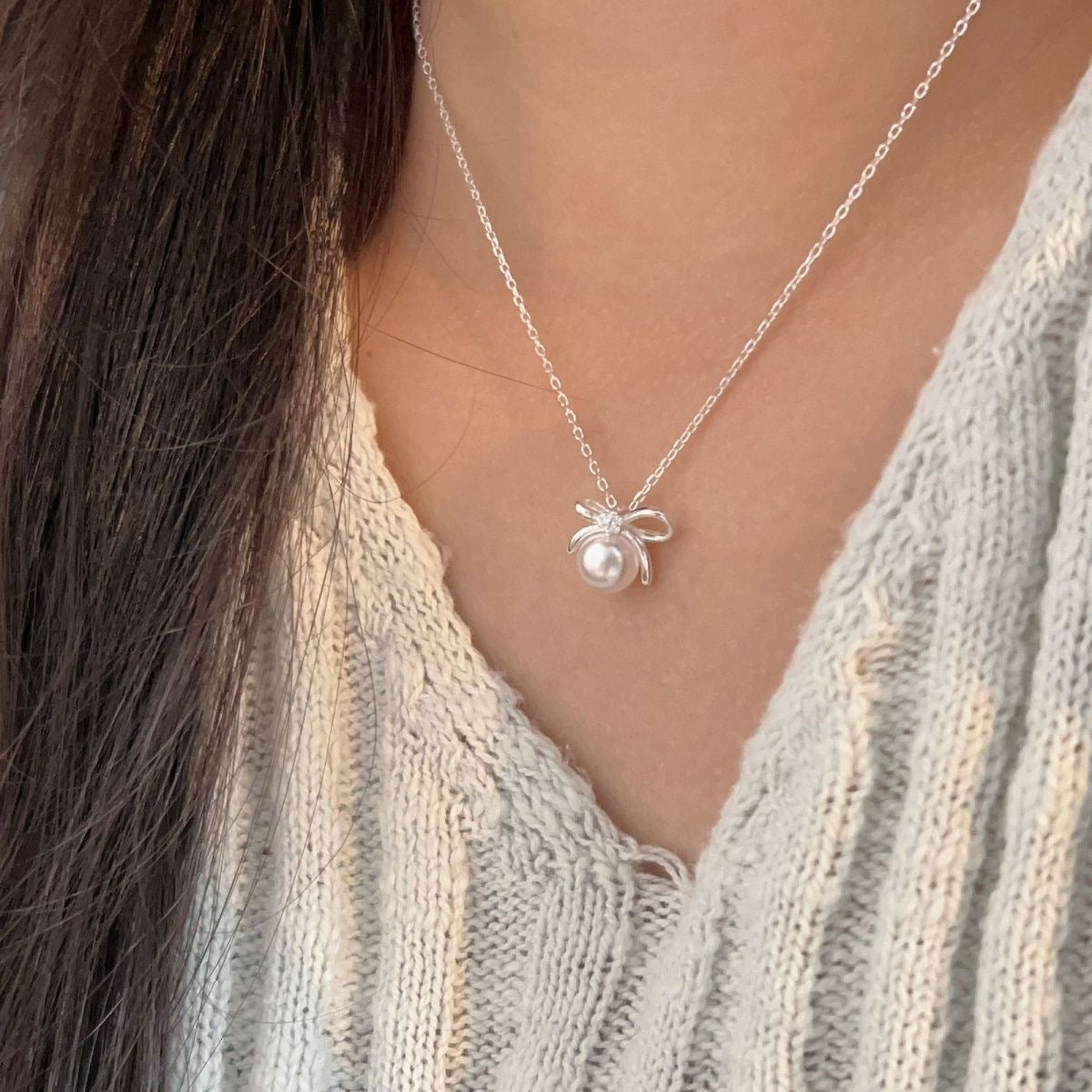 Elegant Minimalist Bow Freshwater Pearl Clavicle Necklace