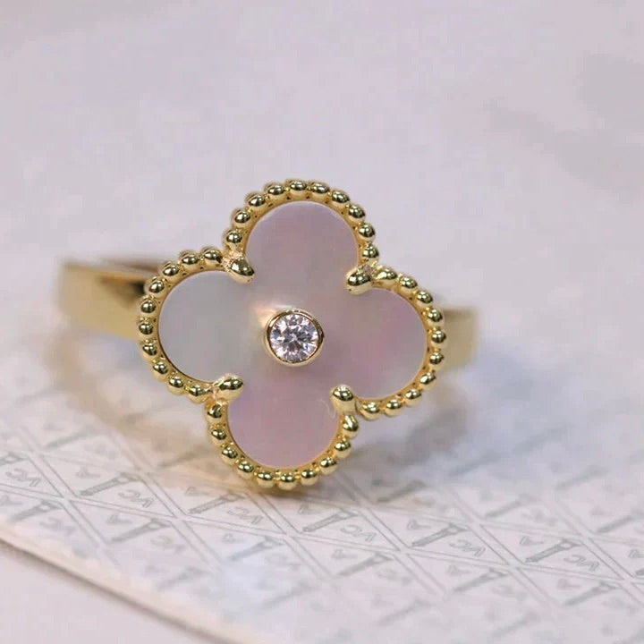 Mysitc CLOVER PINK MOP RING GOLD DIAMOND