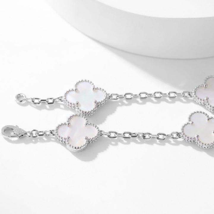 Mysitc CLOVER 10 MOTIFS WHITE MOTHER OF PEARL NECKLACE