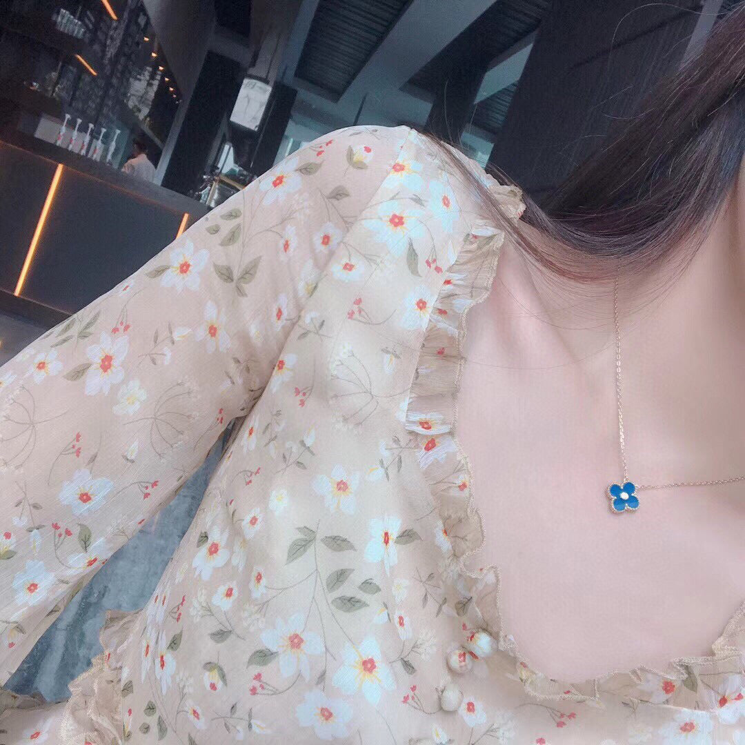 Mysitc CLOVER 15MM DIAMOND AND BLUE AGATE NECKLACE