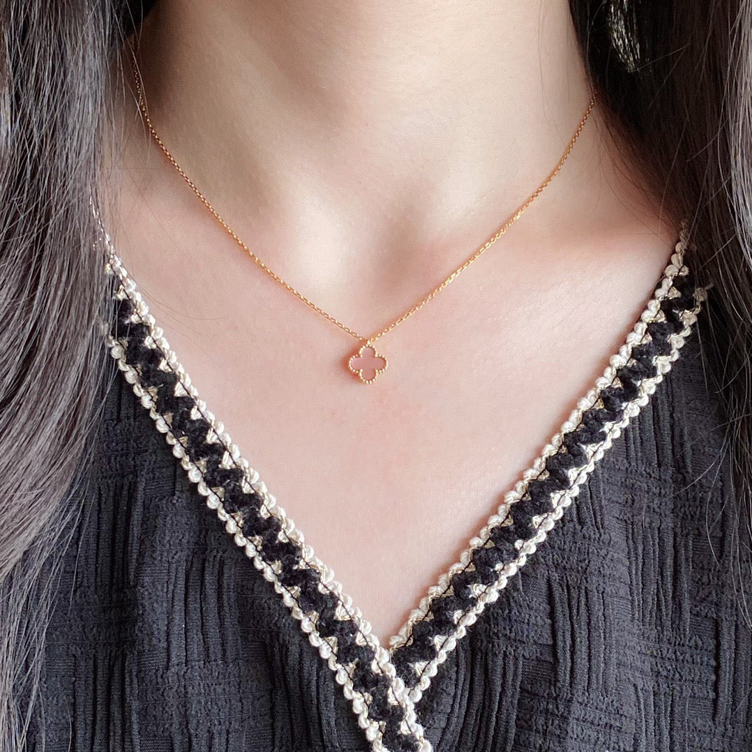 Mysitc CLOVER 15MM PINK MOTHER-OF-PEARL SINGLE FLOWER NECKLACE