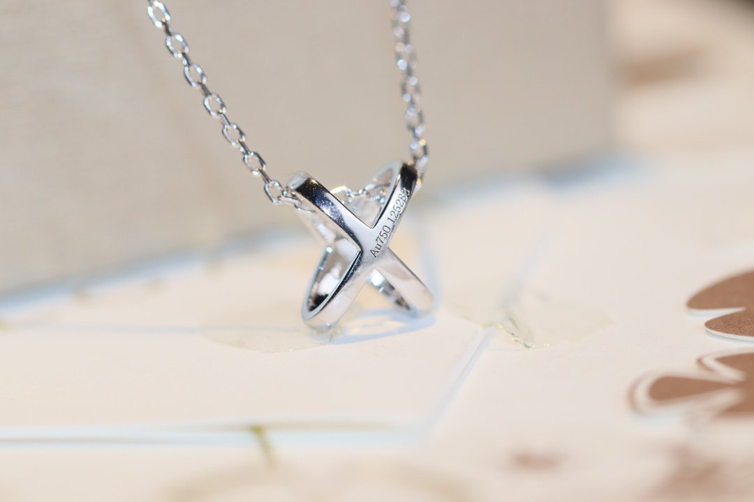 Mysitc JEUX DE DIAMOND NECKLACE