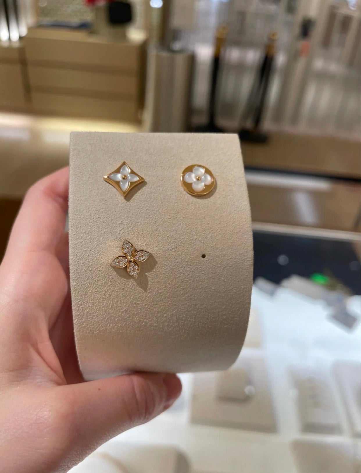 Mysitc STAR BLOSSOM STUD EARRINGS PINK GOLD DIAMONDS