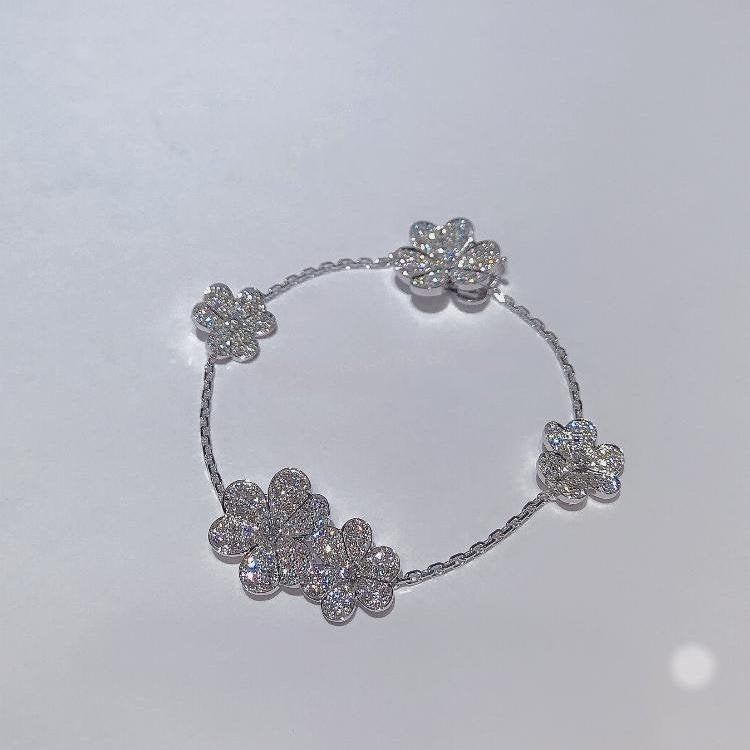Mysitc FRIVOLE SILVER 5 FLOWERS BRACELET