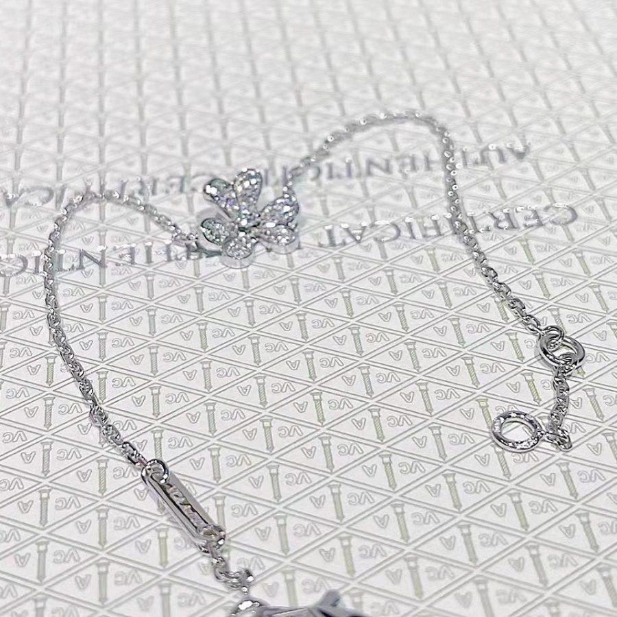Mysitc FRIVOLE SILVER FLOWER DIAMOND BRACELET