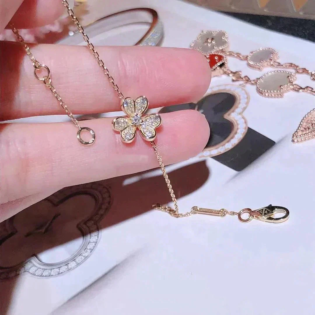 Mysitc FRIVOLE GOLD FLOWER DIAMOND BRACELET