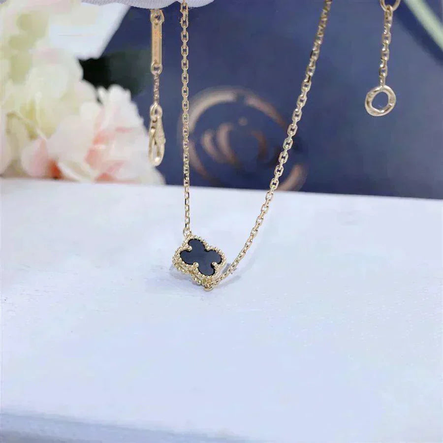 Mysitc CLOVER ONYX SINGLE FLOWER BRACELET