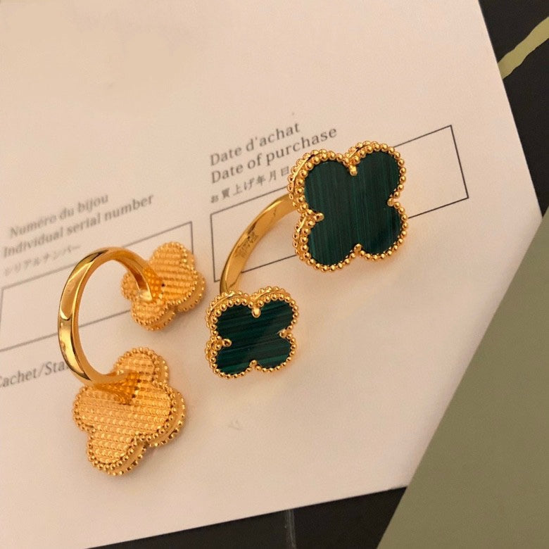 Mysitc CLOVER BETWEEN THE FINGER RING