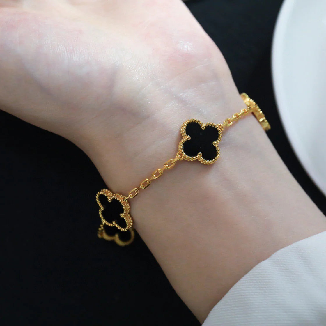 [Mystic] CLOVER 5 MOTIF ONYXS BRACELET COLLECTION