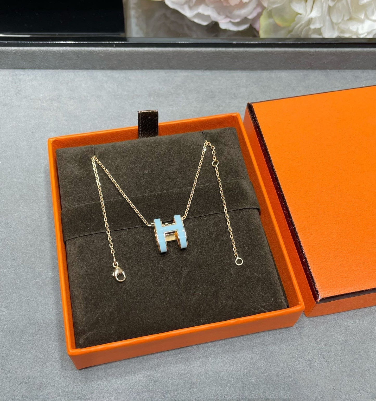 [Mystic]POP H SKY BLUE NECKLACE