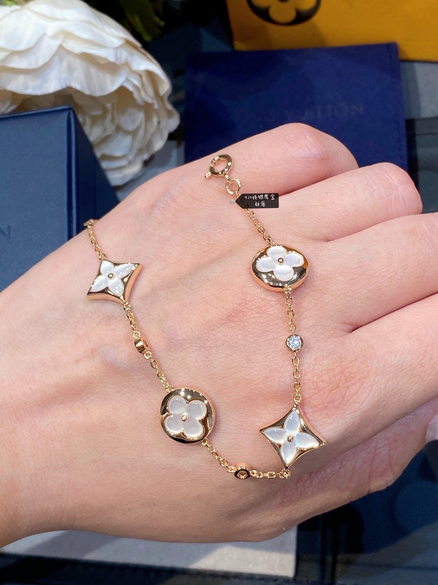 [Mystic]STAR AND SUN 4 MOTIF WHITE MOP PINK GOLD BRACELET