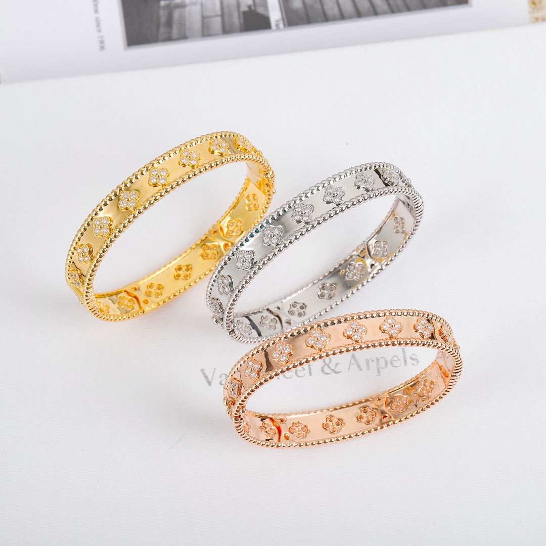 Mysitc CLOVER BRACELET 8MM DIAMONDS