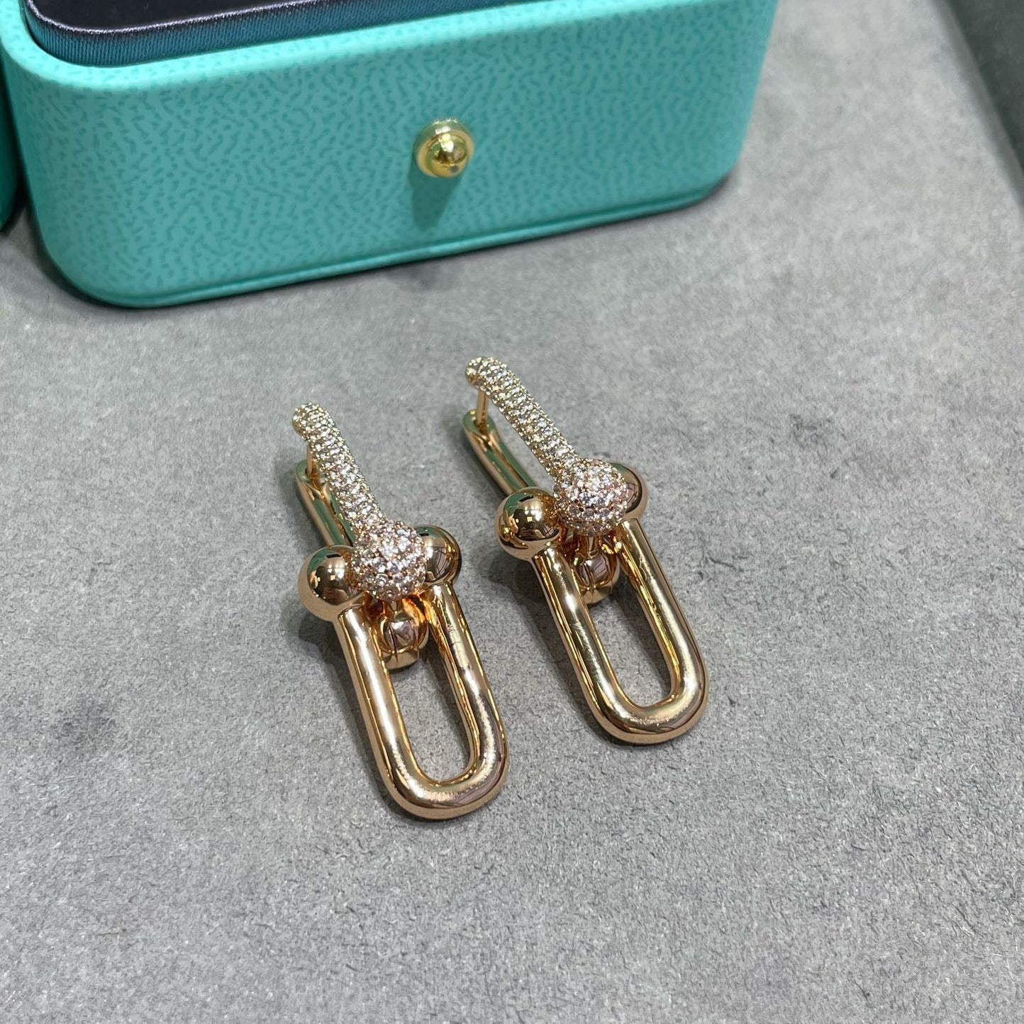 [Mysitc ] TF U-shaped diamond earrings