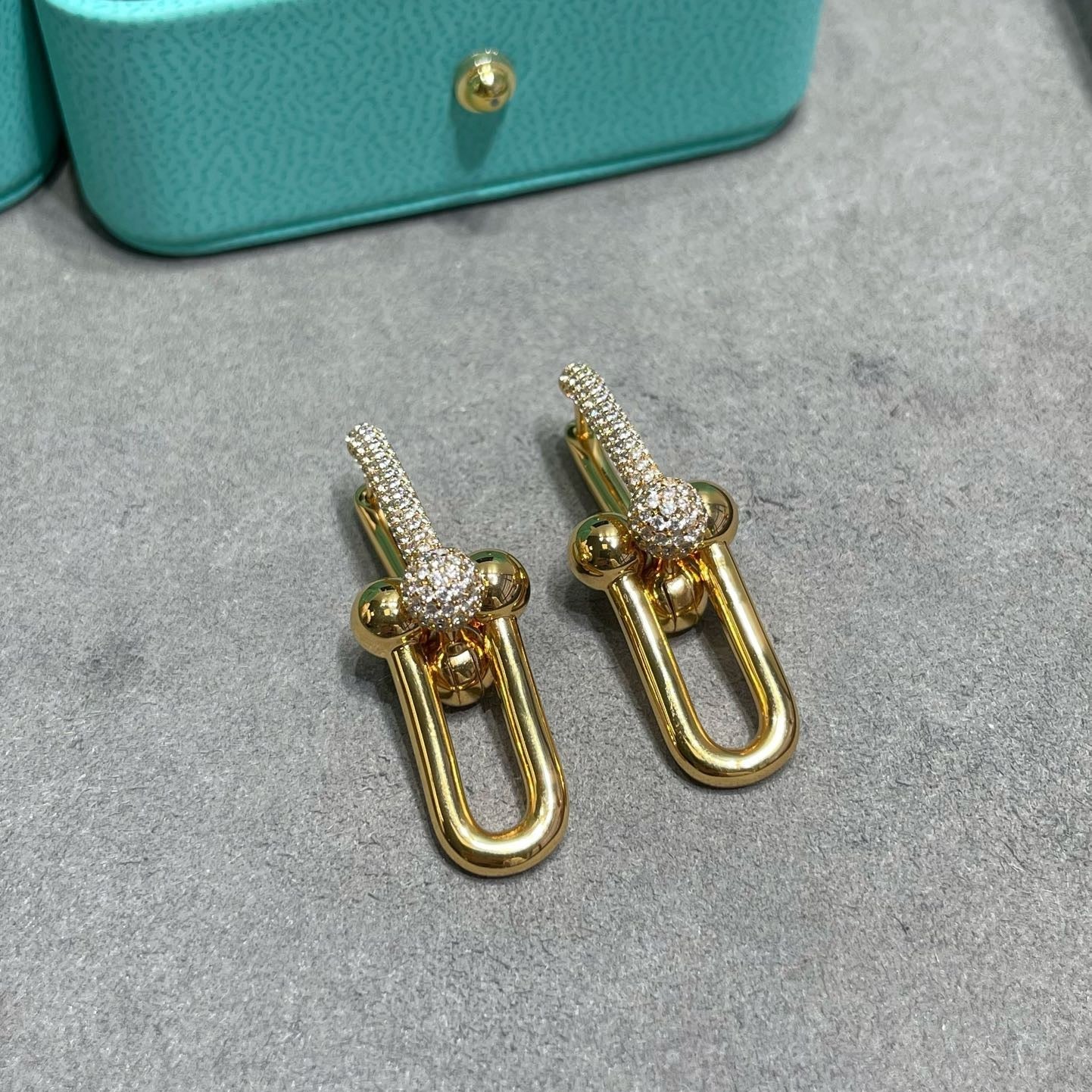 [Mysitc ] TF U-shaped diamond earrings