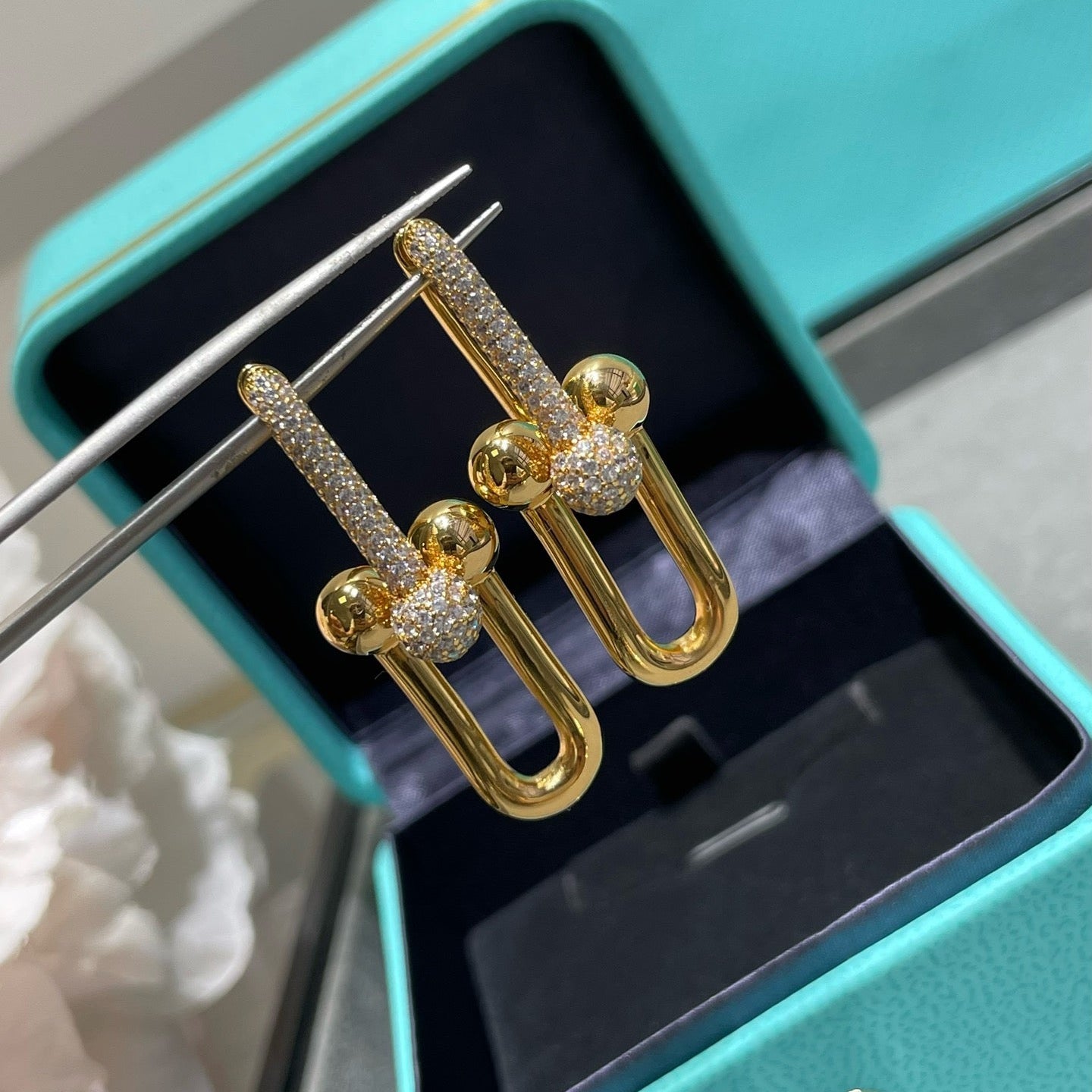 [Mysitc ] TF U-shaped diamond earrings