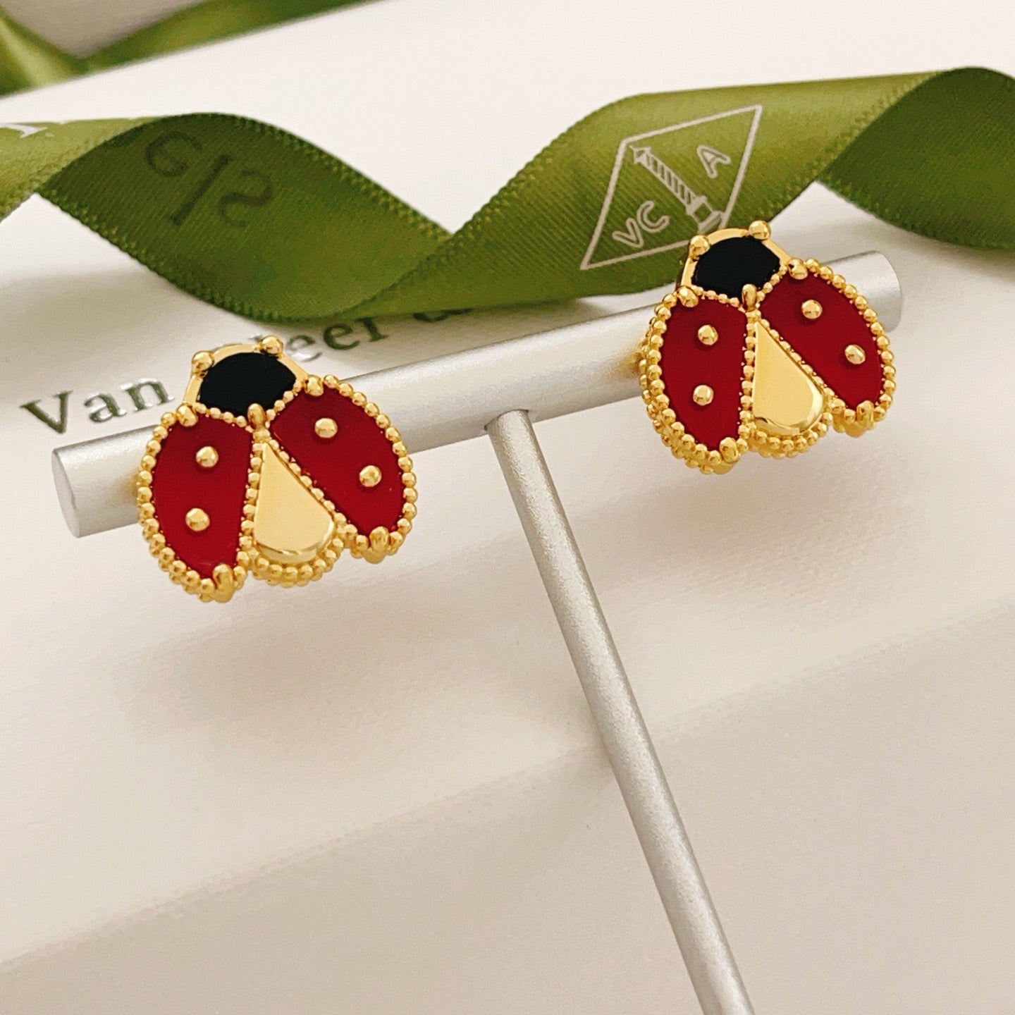 Mysitc LUCKY LADYBUG EARRINGS