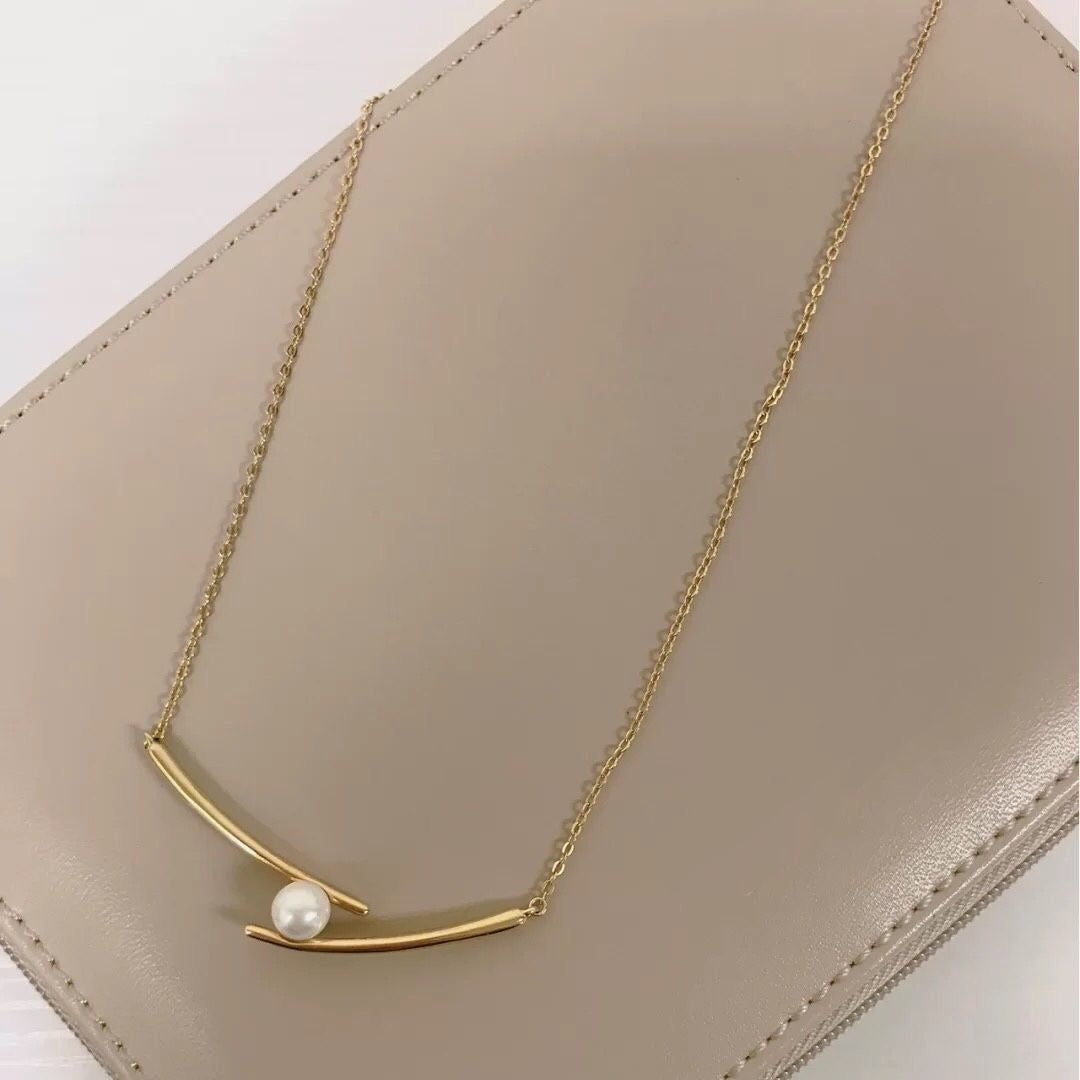 Minimalist Imitation Pearl Chopstick Clavicle Necklace for Women, Trendy Niche Design