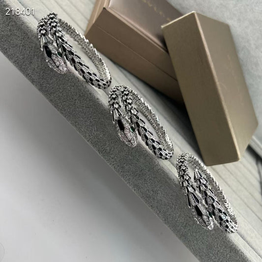 [Mysitc ] EW OBSIDIAN & DIAMOND SERPENT BRACELET