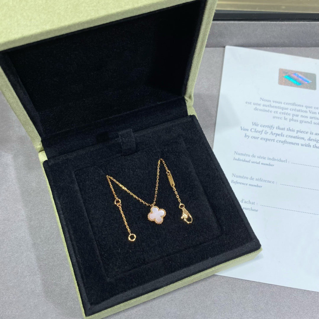 [Mystic]CLOVER 15MM PINK MOTHER-OF-PEARL SINGLE FLOWER NECKLACE