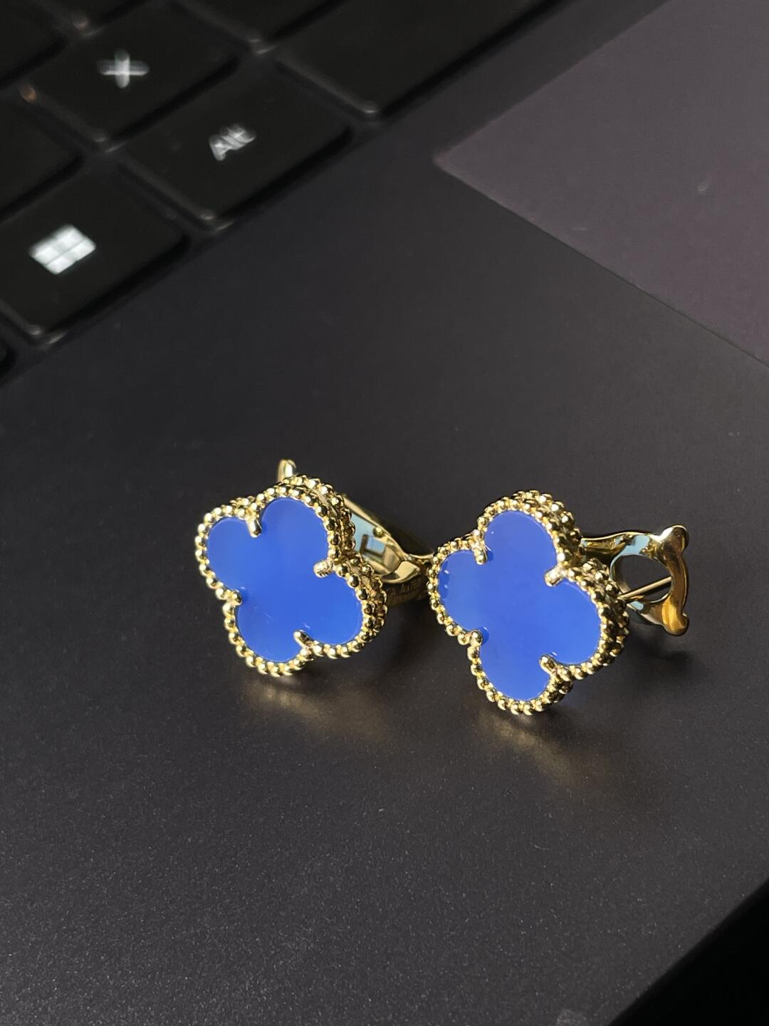 [Mystic] CLOVER LARGE (20mm) 1 MOTIFS BLUE MOP STUD EARRINGS