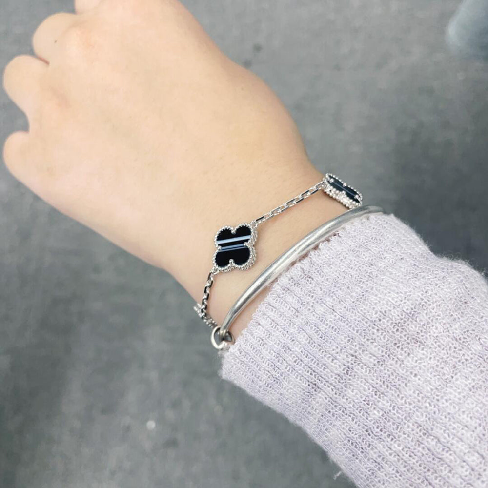 Mysitc CLOVER 5 MOTIF VEINED ONYX BRACELET SILVER