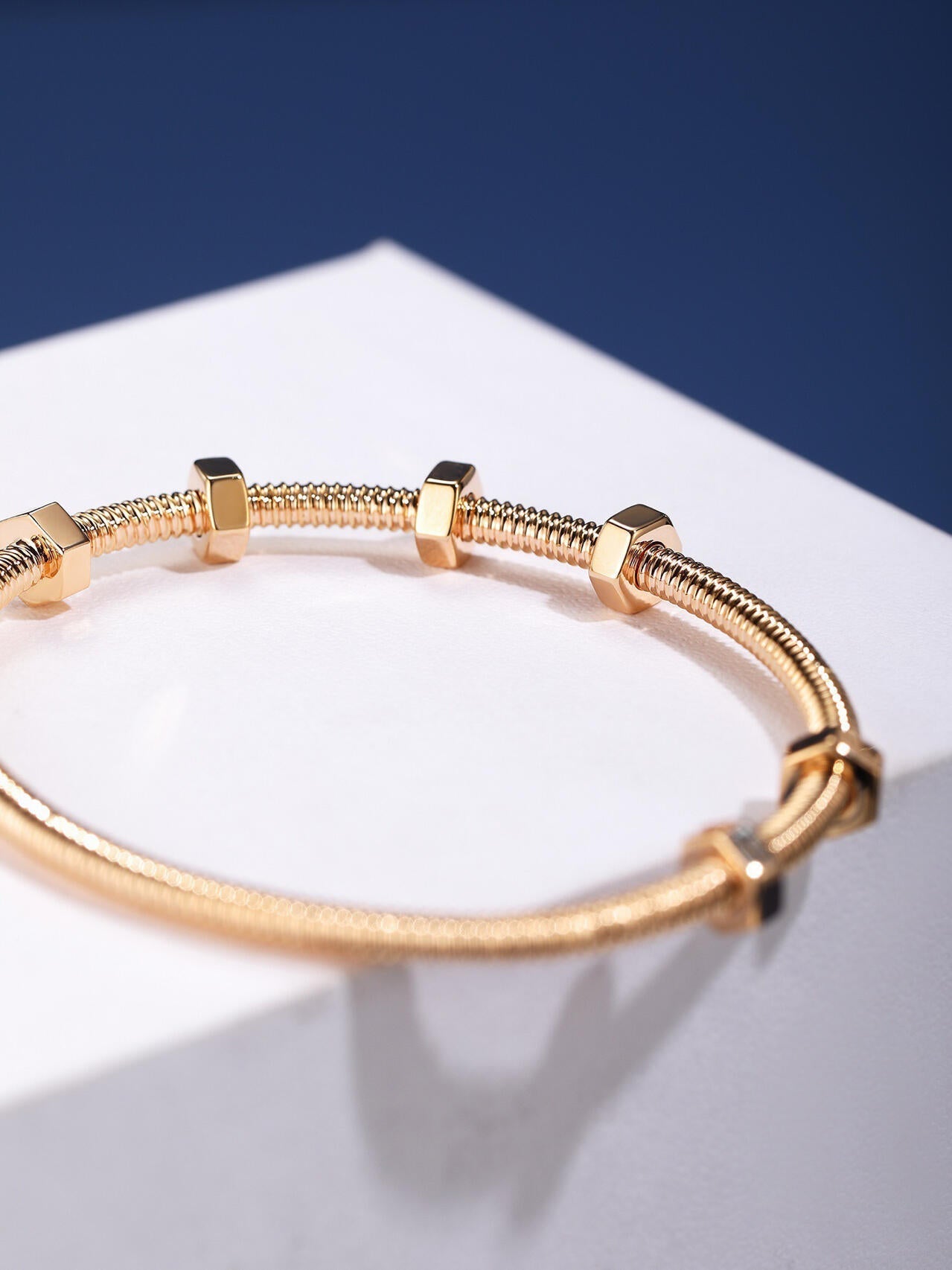 [Mysitc ]CT THREADED BRACELET