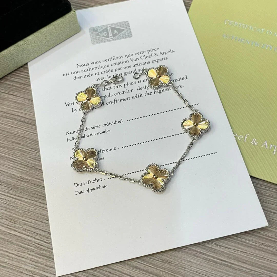 [Mystic] CLOVER 5 MOTIF LASER BRACELET COLLECTION